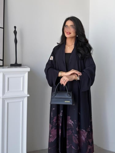 رقم العبايه 943 / القماش شيفون ناعم مع بطانه مع طر...