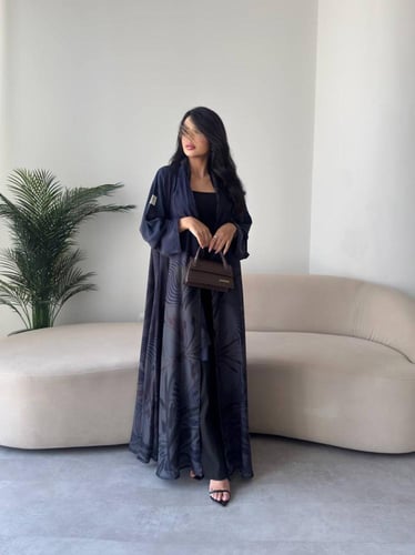 رقم العبايه 837 / القماش شيفون ناعم مع بطانه مع طر...