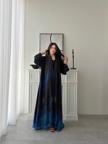 رقم العبايه 913 / القماش شيفون ناعم مع بطانه مع طر...