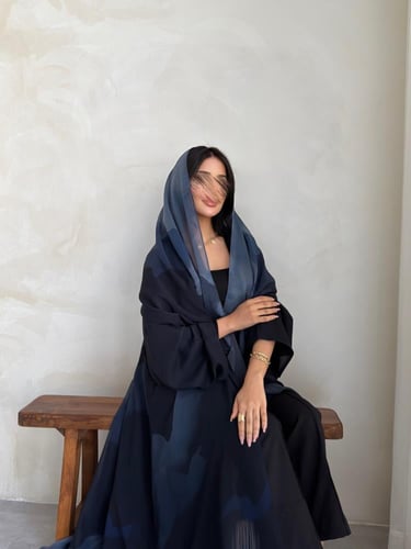 عبايه رقم 917 / القماش شيفون مبطن طباعه / القصه نص...