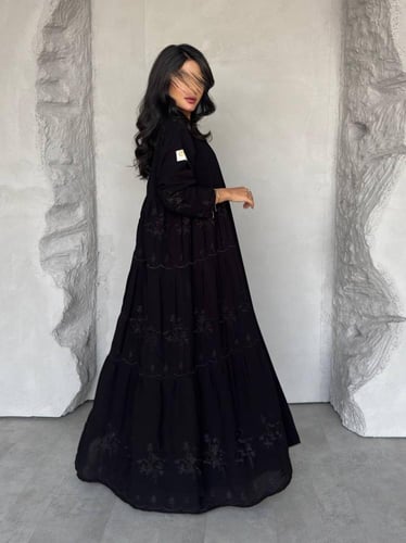 عبايه رقم 863 / القماش شيفون مبطن مع كريب / القصه...