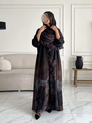 رقم العبايه 761 / القماش شيفون ناعم مع بطانه مع طر...