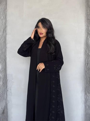 عبايه رقم 867 / شيفون مبطن مع كريب / القصه كلوش/ ا...