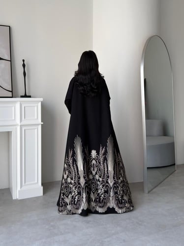 رقم العبايه 941 / القماش كريب المستقبل كوري مناسب...