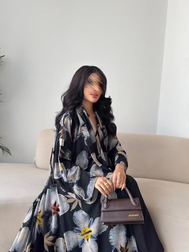 رقم العبايه 846 / القماش شيفون ناعم مع بطانه مع طر...