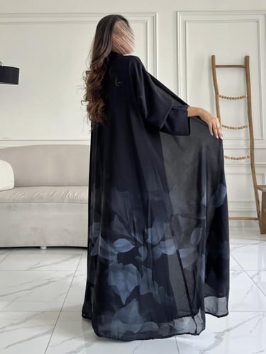 رقم العبايه 822 / القماش شيفون ناعم مع بطانه مع طر...