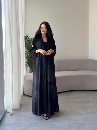 رقم العبايه 903 / القماش شيفون ناعم مع بطانه مع طر...