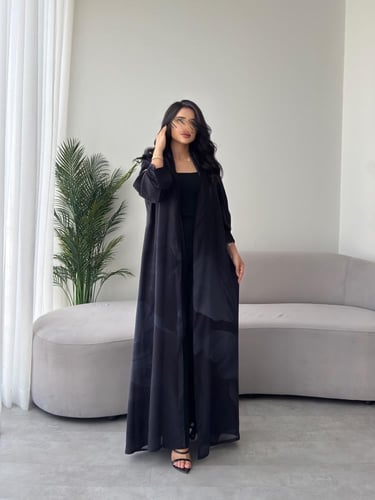 رقم العبايه 903 / القماش شيفون ناعم مع بطانه مع طر...