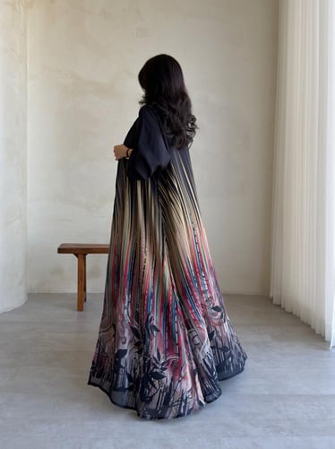 رقم العبايه 943 / القماش شيفون ناعم مع بطانه مع طر...