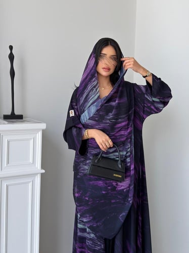 رقم العبايه 953 / القماش شيفون ناعم مع بطانه مع طر...