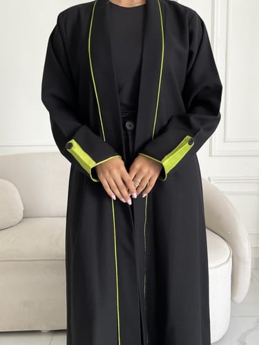 عبايه رقم 925 / القماش كريب المستقبل كوري / القصه...