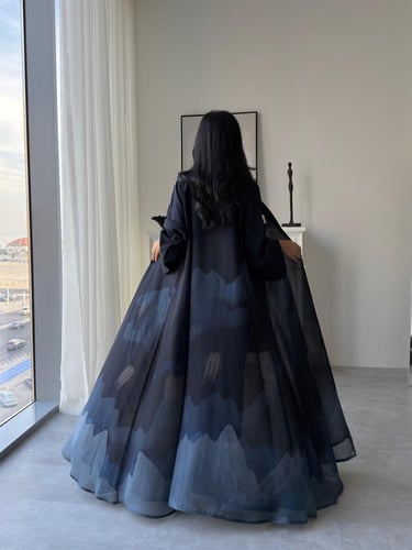 عبايه رقم 917 / القماش شيفون مبطن طباعه / القصه نص...