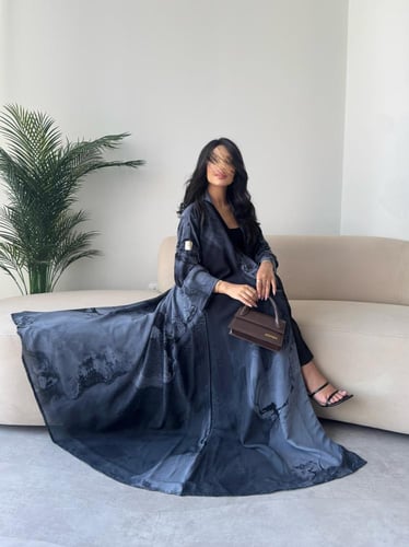 رقم العبايه 836 / القماش شيفون ناعم مع بطانه مع طر...