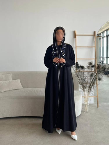 رقم العبايه 553 / القماش كريب ملكي / القصه ستريت ع...