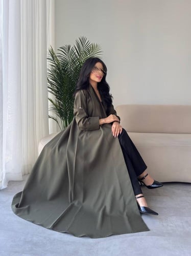 عبايه رقم 851 / القماش كريب لمار / القصه نص كلوش /...