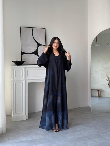 عبايه رقم 917 / القماش شيفون مبطن طباعه / القصه نص...