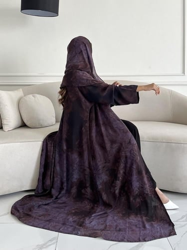 رقم العبايه 823 / القماش شيفون ناعم مع بطانه مع طر...