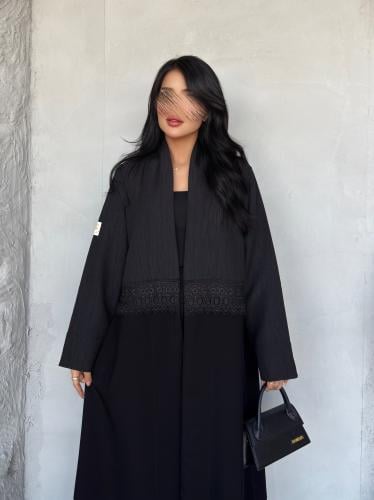 عبايه رقم 899 / القماش جاكار مع قماش كريب / القصه...