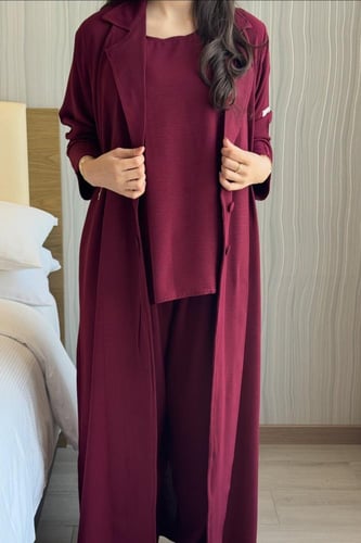 عباية سفر ياقة عنابي