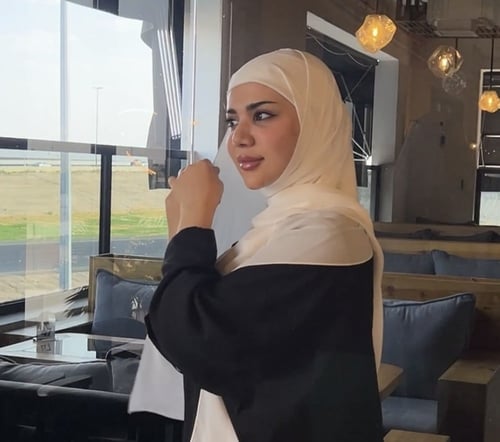 " عرض" 3 طرح ربط ملونه