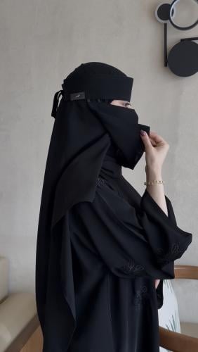 نقاب قصير (مطاطين)