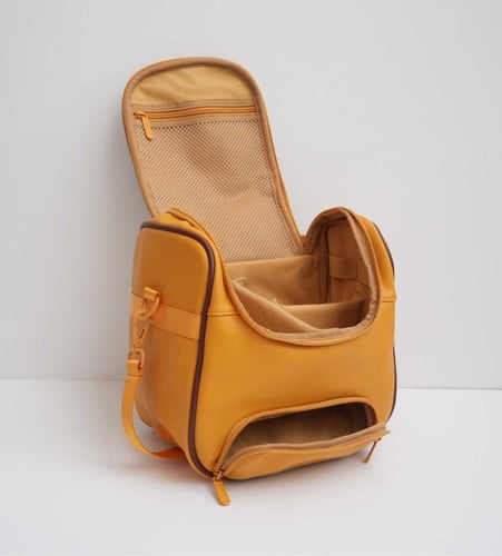 شنطة ادوات القهوة باللون الأصفر الخردلي