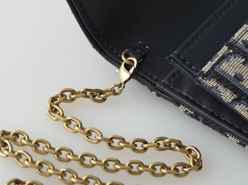 Small Saddle Pouch with Chain