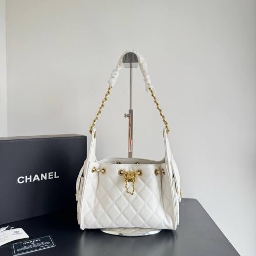 Chanel 25 Mini with Gold Metal جلد كافيار ابيض