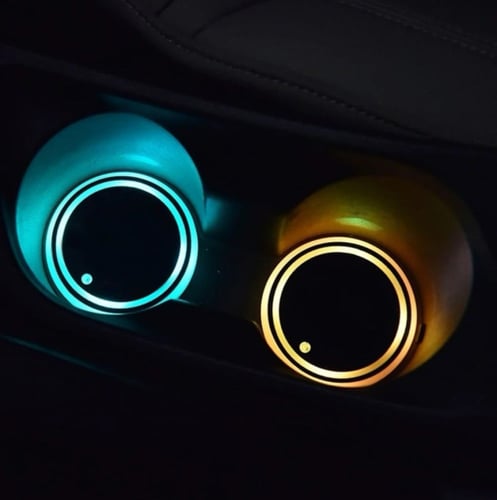 قاعدة اكواب للسيارة مضيئة