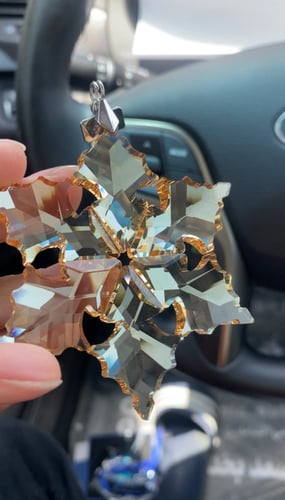 تعليقة كريستال للسيارة والمنزل ذهبي