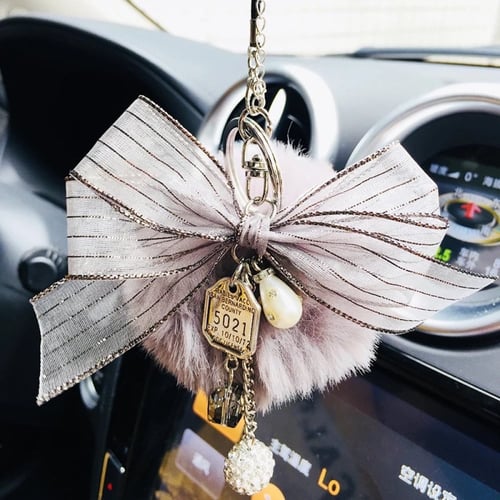 تعليقة سيارة رمادي