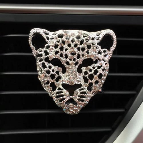 فواحة سيارة بشكل فهد فضي