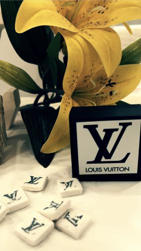 بخور ابيض LV