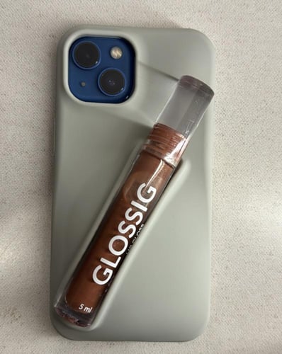 Lip gloss phone case