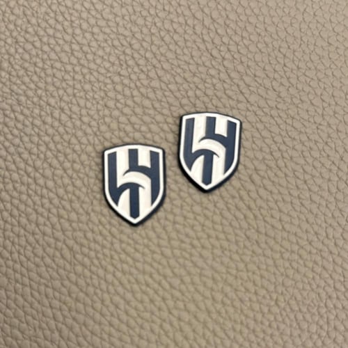 ستيكر معدني