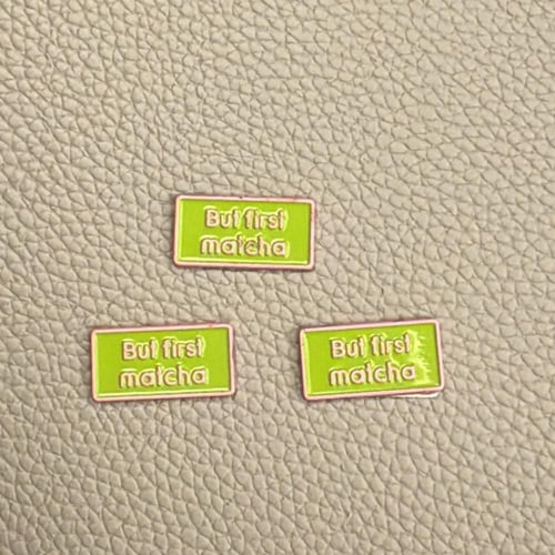 ستيكر معدني