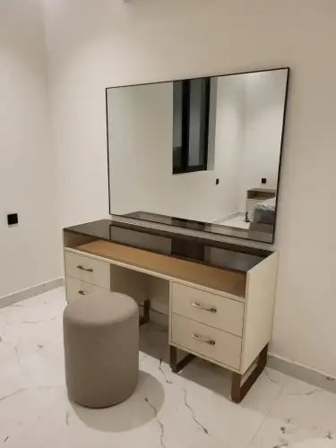 تسريحة سيرينا 4 أدراج