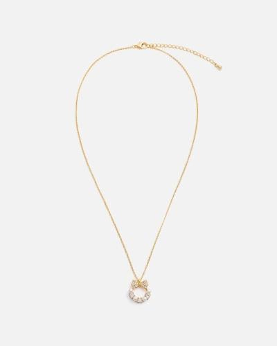 سلسال نسائي بتصميم متوازن وأنيق