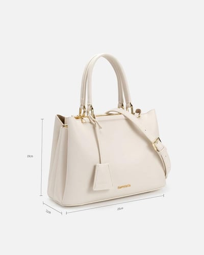 شنط نسائية لكل يوم بلون أبيض