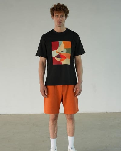 تي شيرت رجالي قطن بلون أسود