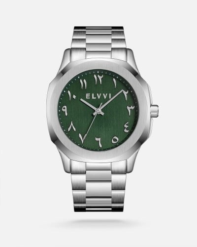 ساعة رجالية باللون الفضي