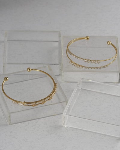 طقم هدايا نسائي إلڤي من ساعة واساور