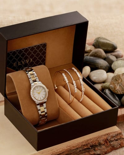 طقم هدايا نسائي إلڤي بتصميم مميز