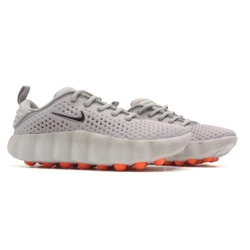 Nike Mind 002
