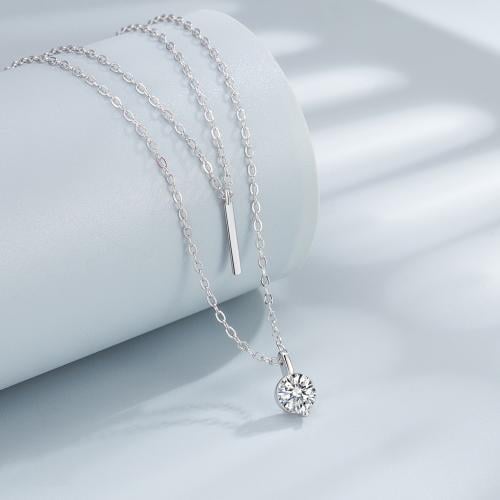 عقد من الفضة عيار 925 من حجر الزركونيا