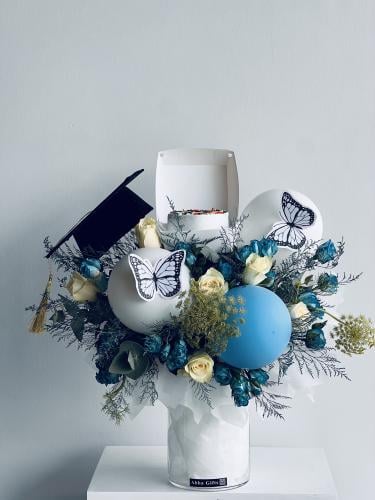 Flowers & cake