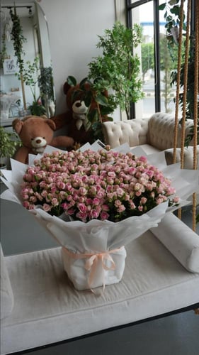 بوكيه عملاق ورد البيبي روز