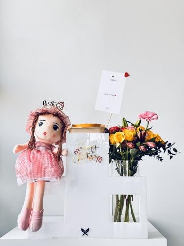 Flowers & cake