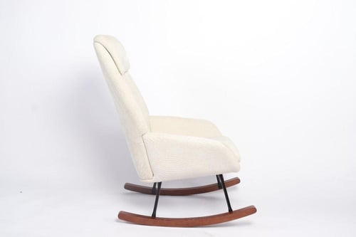 كرسي هزاز متوفر 2 الوان