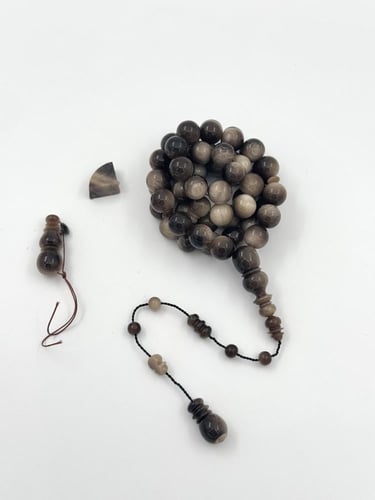 سبحة قلاليث فرنسي منوصف بني